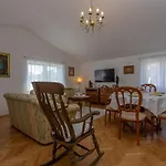 Tena Villa Tribunj (Sibenik-Knin)