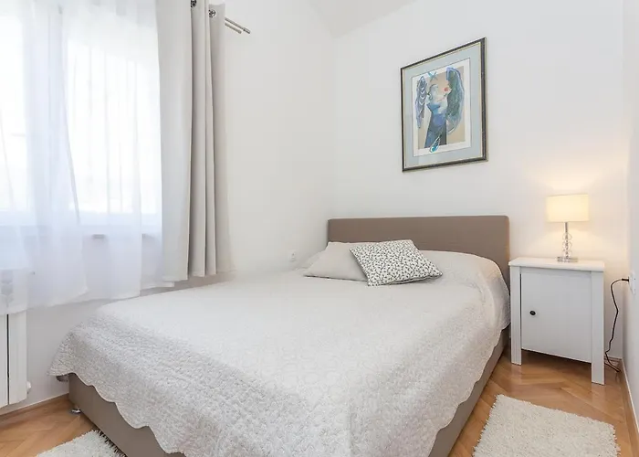 Tena Tribunj (Sibenik-Knin)